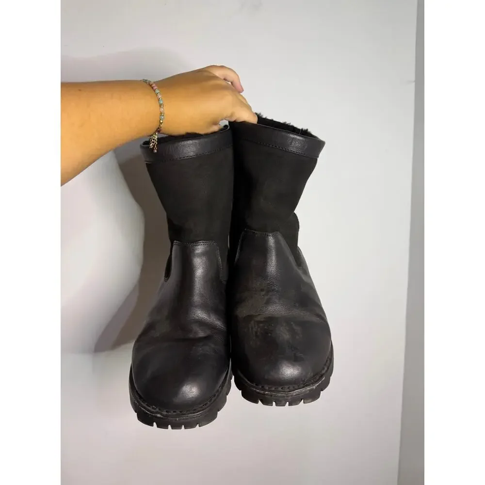 UGG Men's Beacon leather and suede boots with rugged rubber outsoles Men Size 11